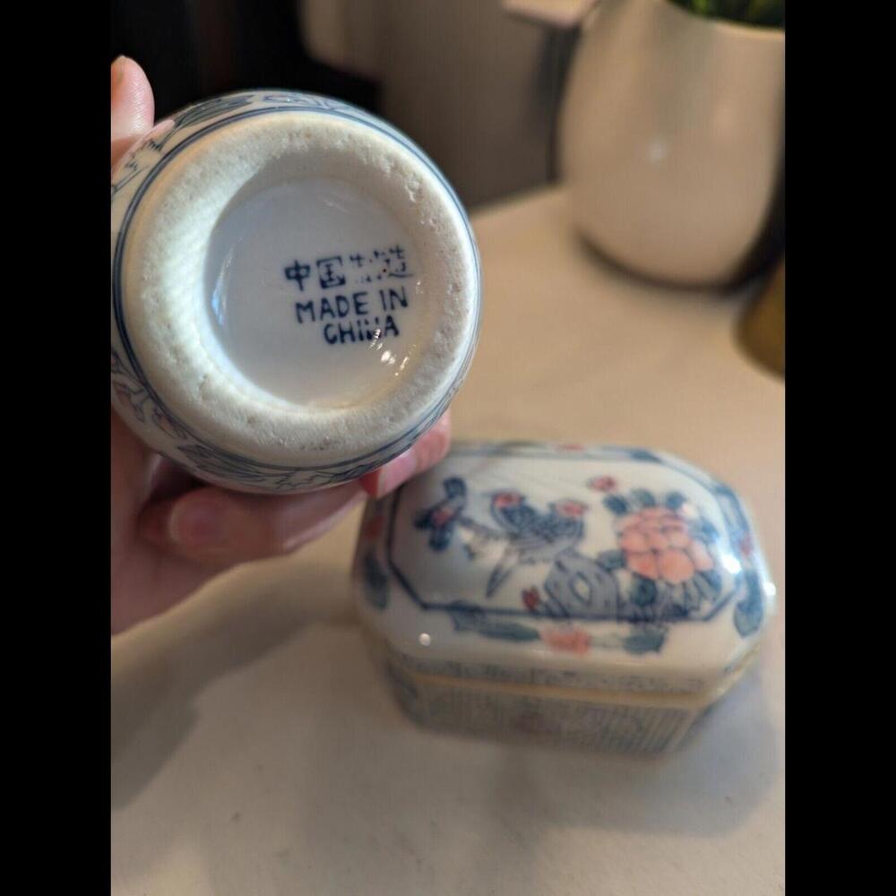 Vintage Chinese Trinket Box and Small Bowl, Hand-painted. - Picture 6 of 10